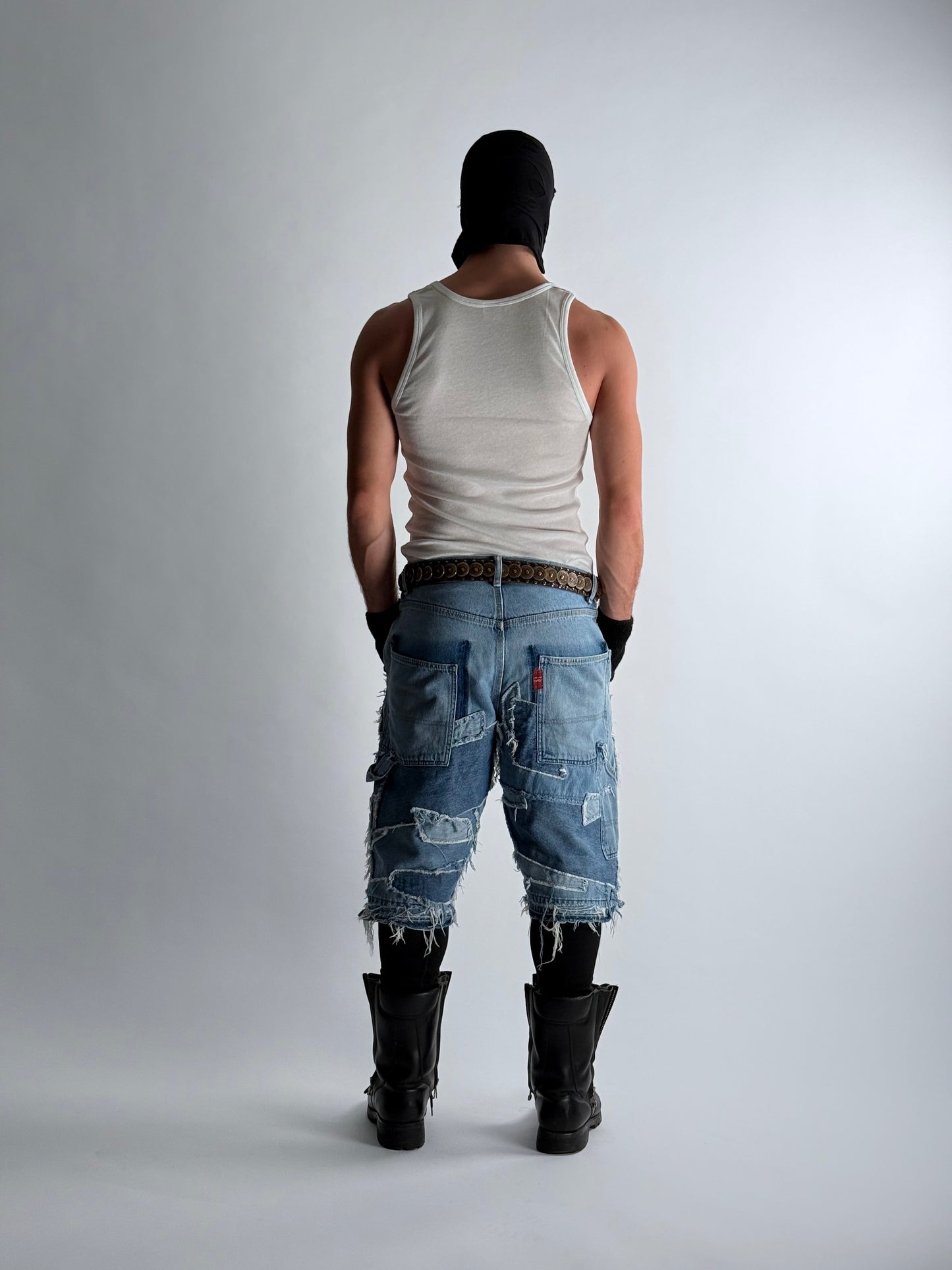 SHARK SHORT
