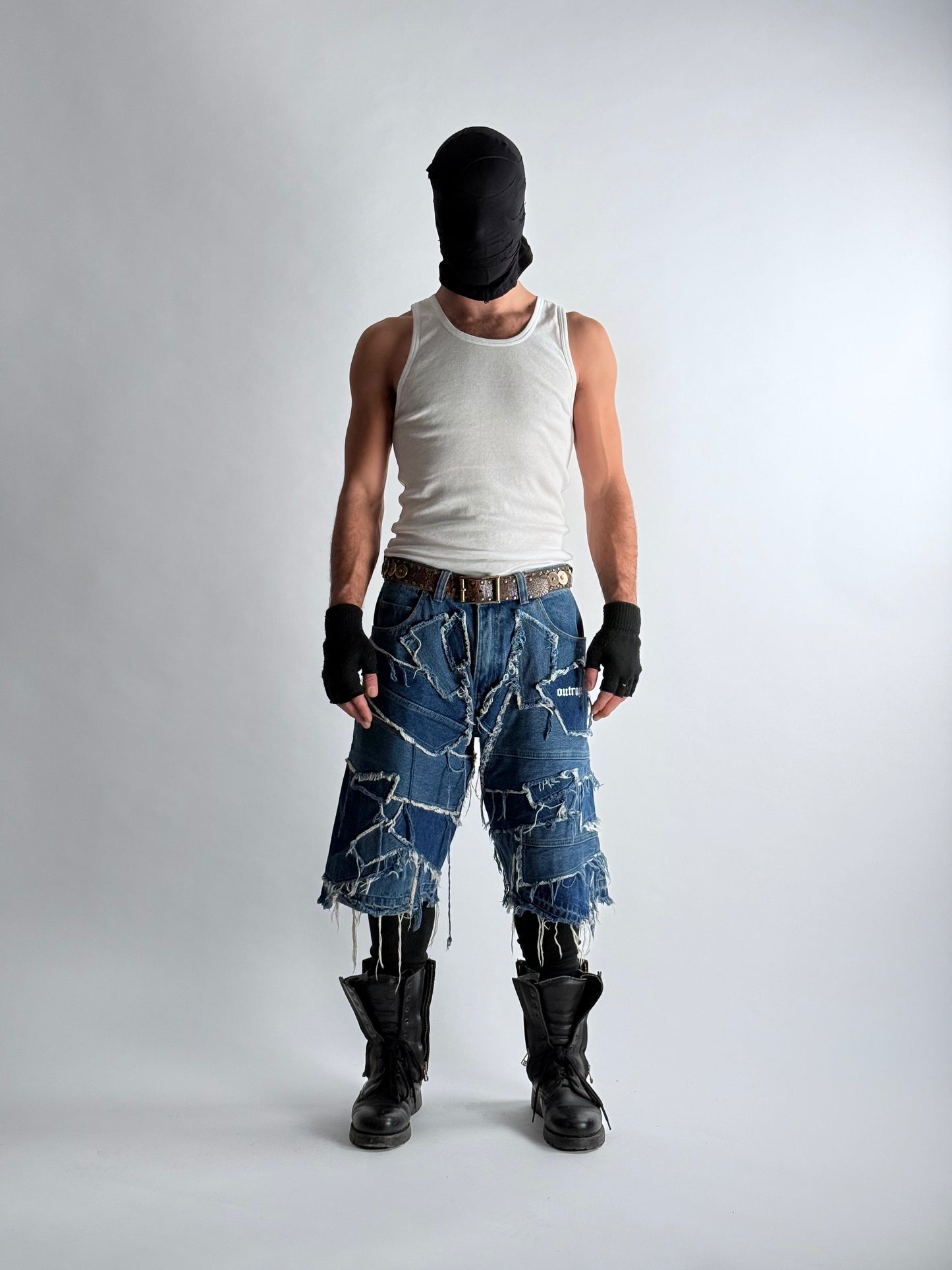 SHARK SHORT