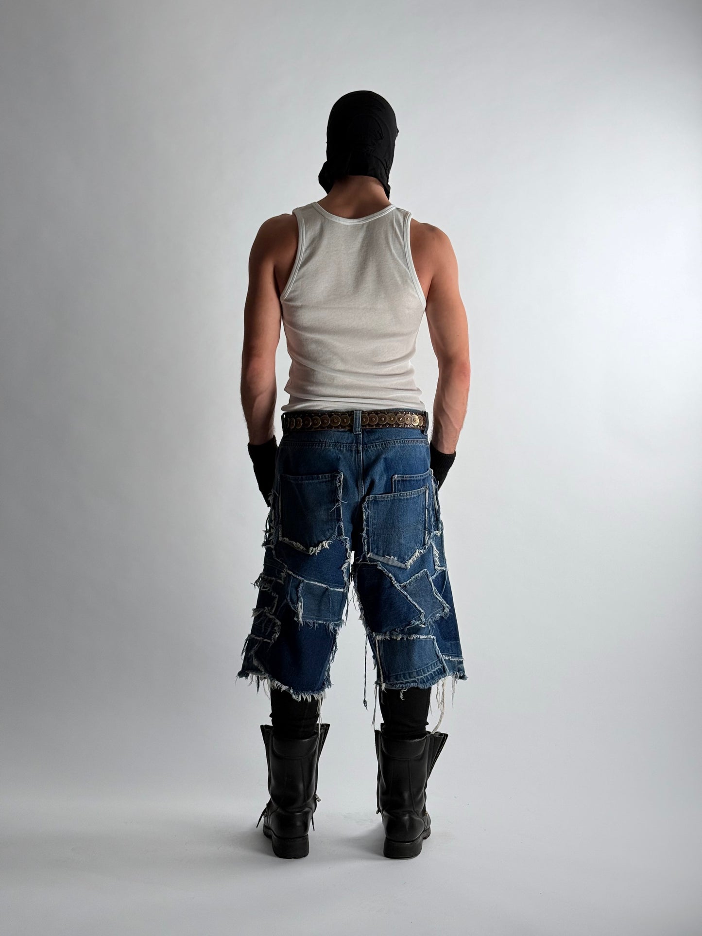 SHARK SHORT