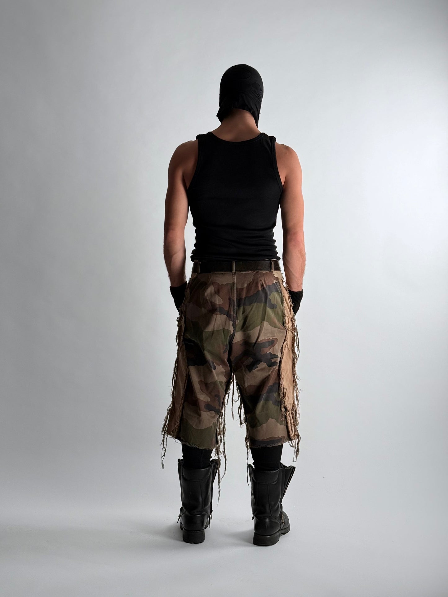 HYBRID SHORT