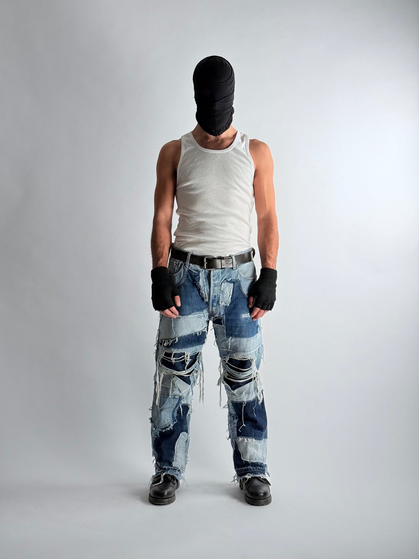 SHARK DENIM