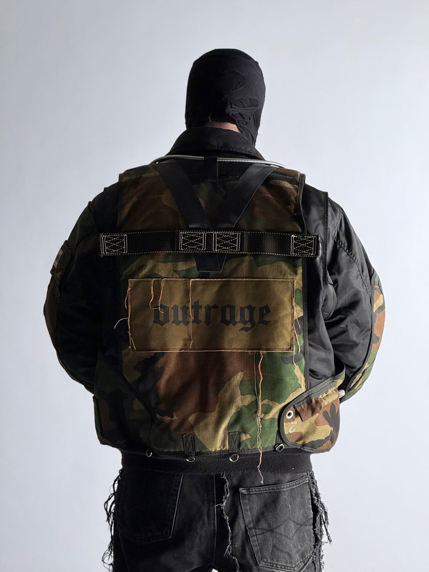 PARACHUTE BOMBER