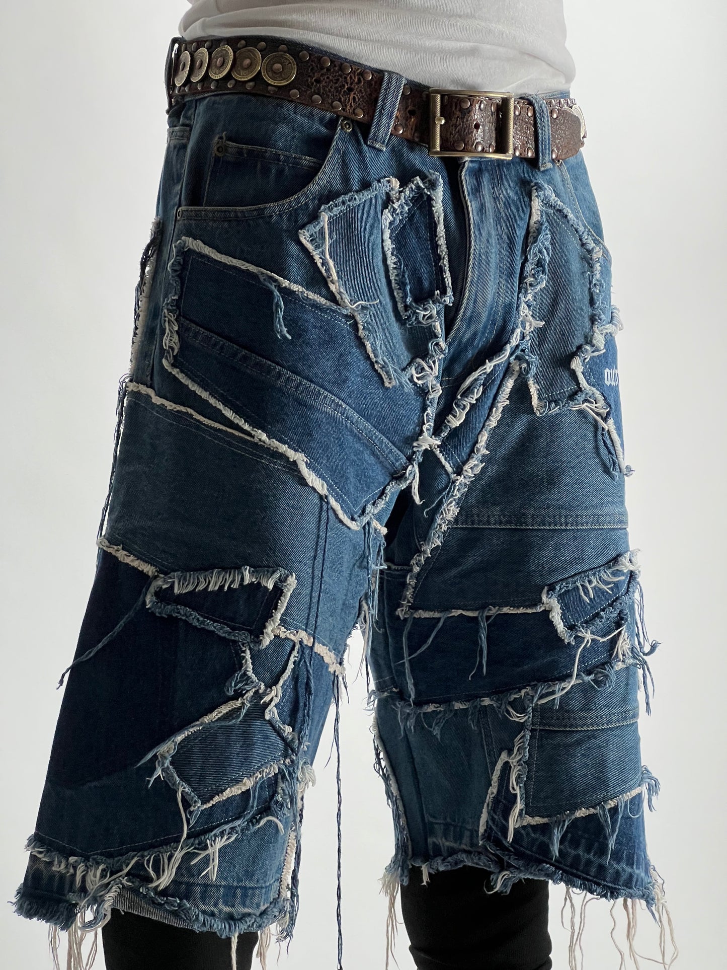 SHARK SHORT