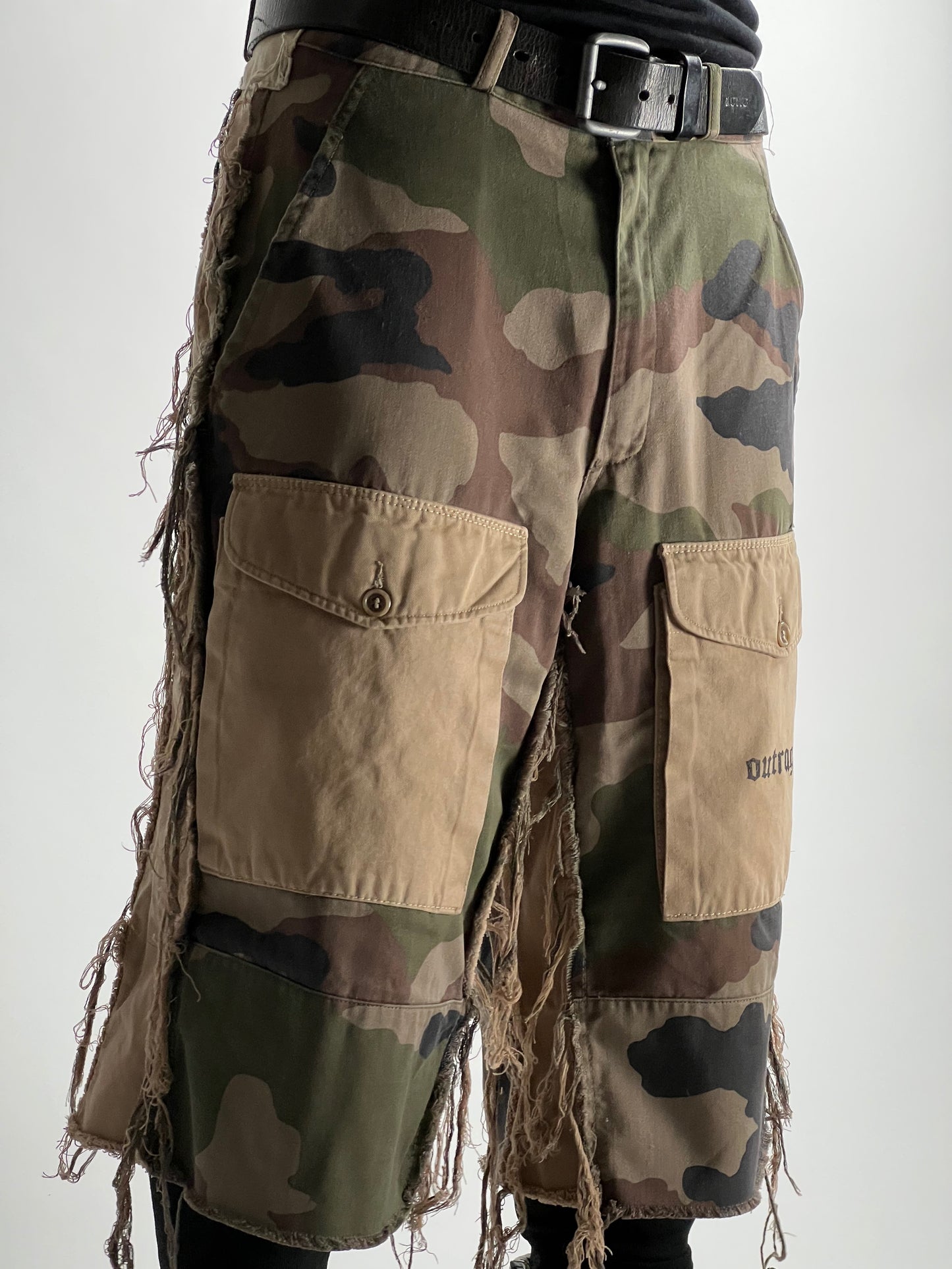 HYBRID SHORT
