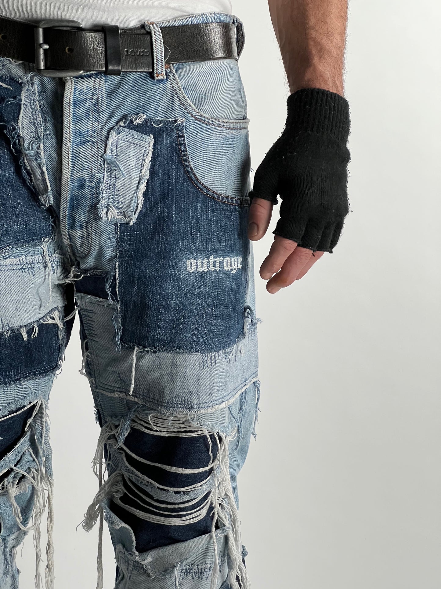 SHARK DENIM